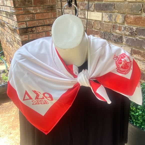New Reversible  6 in 1 Delta Sigma Theta scarf - Picture 8 of 11